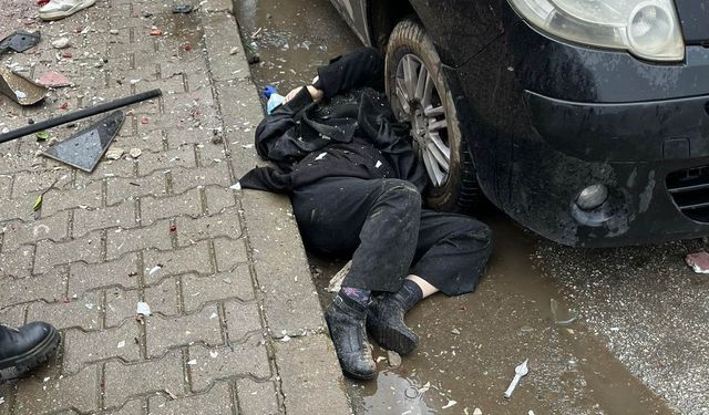 İzmir'de otomobil apartmanın bahçesine uçtu: 1'i ağır 6 yaralı