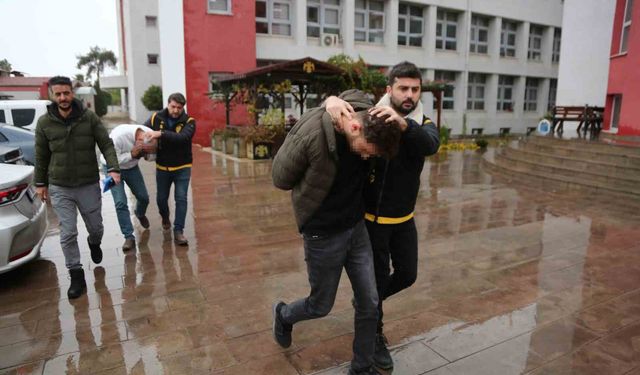 Kaçak sigara göndermek isterken kargo şubesi müdürünü öldüren şüpheli tutuklandı