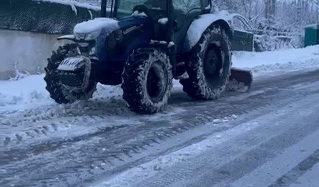 Kapanan yollarını kendi imkanları ile açtılar