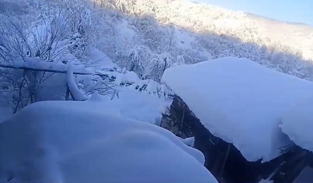 Karabük'te köylerde kar kalınlığı 1.5 metreyi aştı