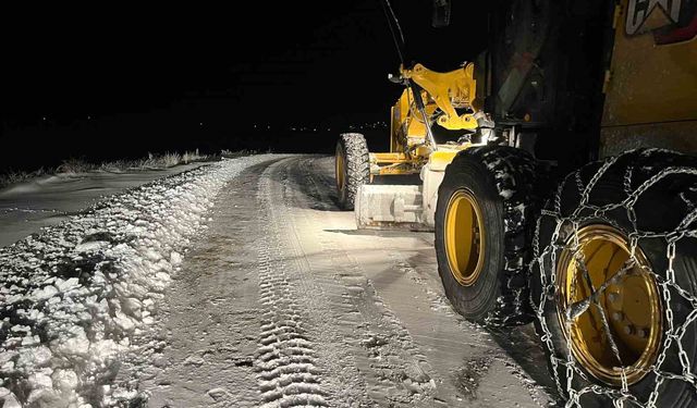 Kırşehir'de kapanan yollar açıldı