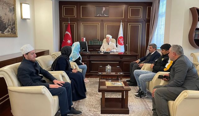 Macar kadın Kur'an-ı Kerim'den etkilenerek Müslüman oldu