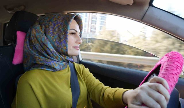 'Taksici abla' kadın yolcular için direksiyon başında