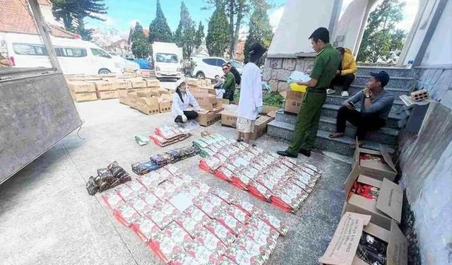 Vietnam polisinden sahte kahve deposuna baskın