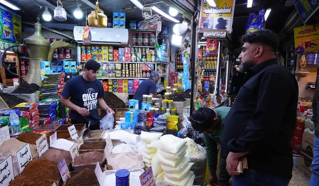 Bağdat'ta ramazan akşamları, iftar sofraları ve teravihle canlanıyor