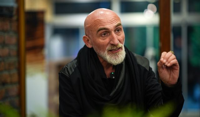 Fotoğraf sanatçısı Engin Uzun kutsal mekanlarda çektiği fotoğrafları yapay zekayla canlandırdı