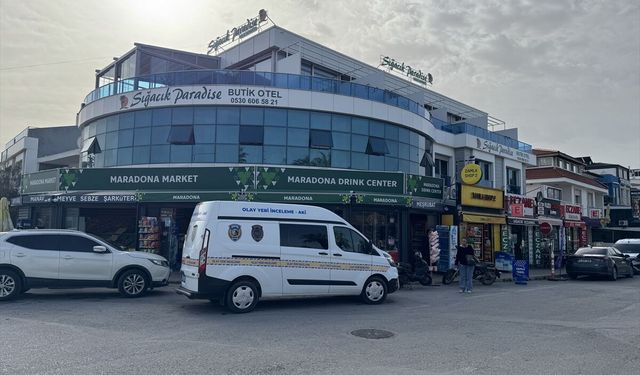 İzmir'de otelde çıkan yangında kadın hayatını kaybetti, eşi hastaneye kaldırıldı