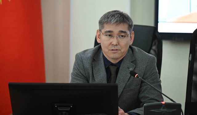 Kırgızistan Sağlık Bakanlığına Türkiye mezunu Damirbek Osmonov atandı