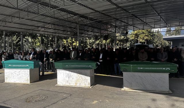 Mersin'de cipin çarpması sonucu ölen 3 yayanın cenazeleri toprağa verildi