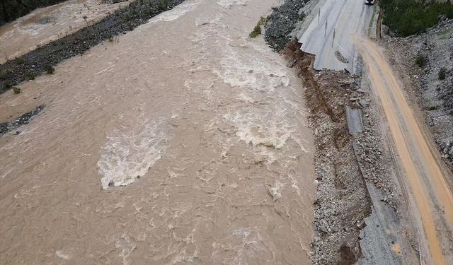 Muğla'da kuvvetli yağış nedeniyle sel ve su taşkınları yaşanıyor