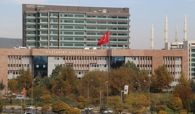 7 kişi tarafından öldürülen 17 yaşındaki çocuğun davasına devam edildi