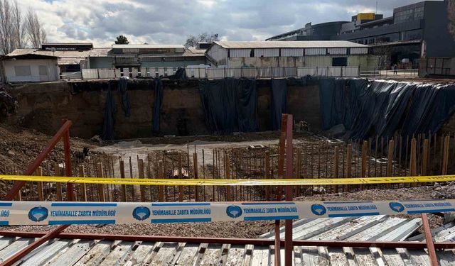 Ankara'da inşaat alanında göçük altında kalan işçi hayatını kaybetti