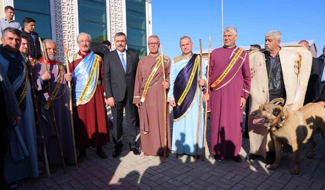 Bakan Çiftçi, Kahramanmaraş'ta esnafla bir araya geldi