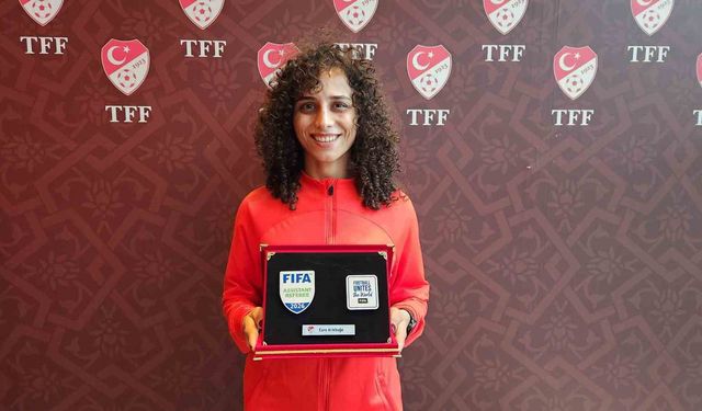 Esra Arıkboğa: 'İnşallah yakın zamanda Süper Lig'de kadın bir hakemi sahada görebileceğiz'