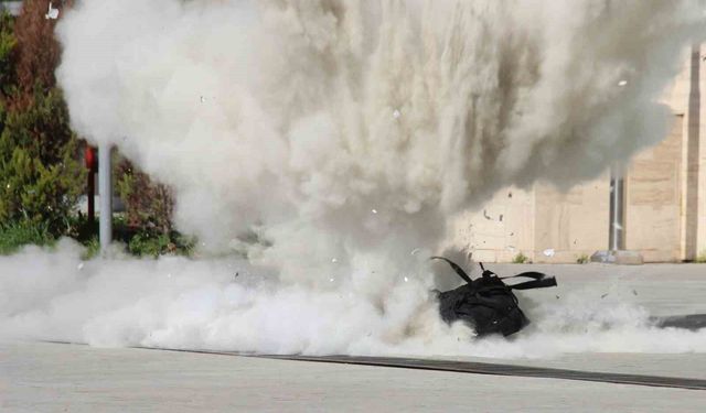 İzmir Bölge Adliye Mahkemesi'nde bomba ve tahliye tatbikatı