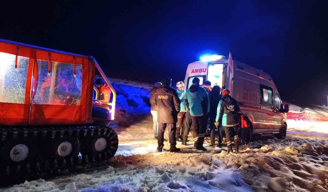 Mahsur kalarak donma tehlikesi geçiren 3 işçiyi ekipler kurtardı