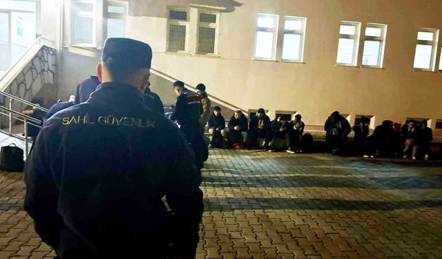 Milas'ta biri çocuk 33 düzensiz göçmen yakalandı