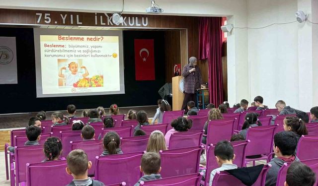 Öğrencilere okul sağlığı eğitimi verildi