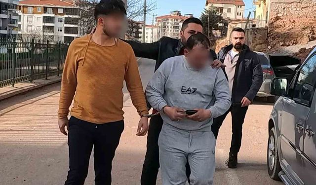 Operasyonda 'dur' ihtarına uymadı, kovalamaca sonucu uyuşturucuyla yakalandı