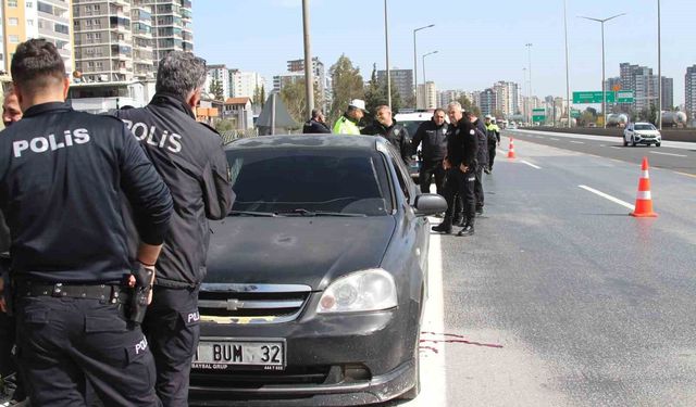 Otoyolda araç içinde sır ölüm: Başından tüfekle vurulmuş halde bulundu