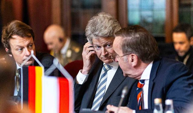 Polonyalı Bakan Kosiniak-Kamysz: 'Savaş teknikleri şekilde değişiyor, uygun şekilde tepki vermeliyiz'