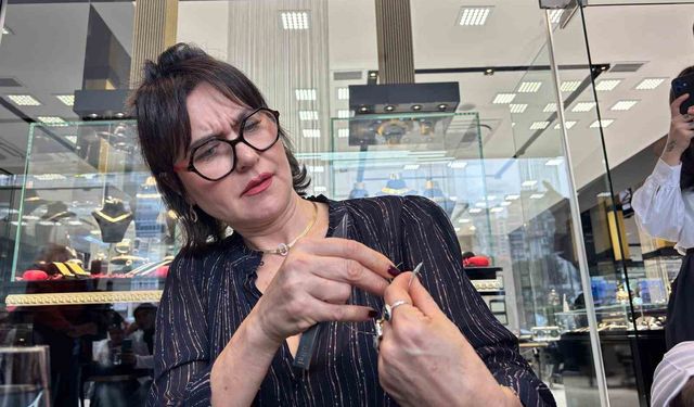 Şevval Sam Trabzon hasırına ilmek attı