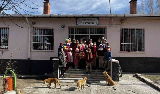 'Sobada Çay, Sevgide İlmek' Projesi minik yürekleri ısıttı