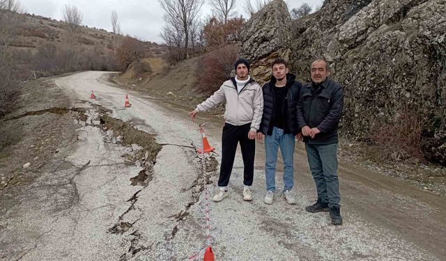 Tokat'ta yağışlar toprak kaymasına neden oldu