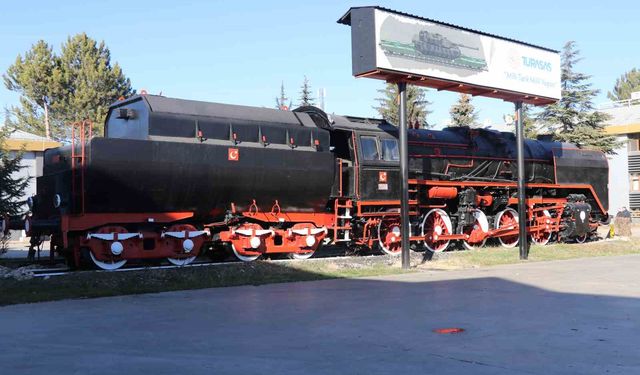Türkiye'nin ilk yerli lokomotifi 'Bozkurt', tarihe ışık tutuyor
