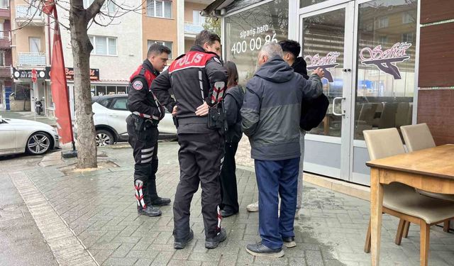 Yabancı uyruklu kadının erkek arkadaşı telefonunu alıp kayıplara karıştı