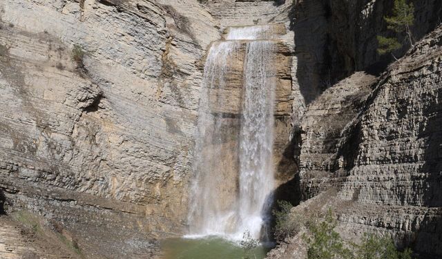Yağışlarla yeniden çağladı, doğaseverlerin rotasına girdi