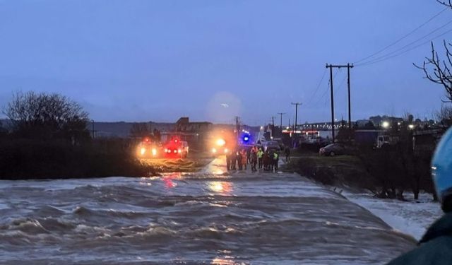 Yunanistan'da sel sularına kapanan sürücü hayatını kaybetti