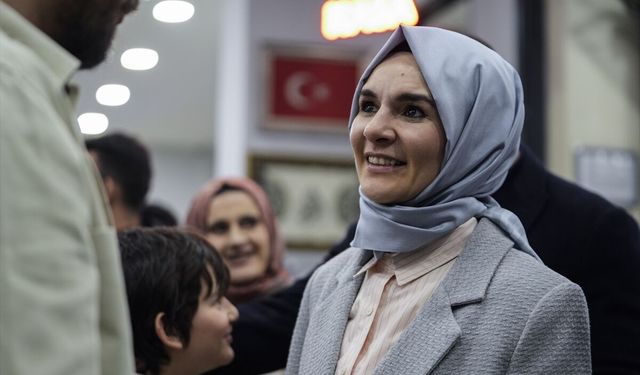 Aile ve Sosyal Hizmetler Bakanı Göktaş, devlet korumasındaki çocuklarla bir araya geldi: