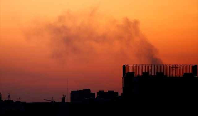 İran'ın başkenti Tahran'da çok sayıda patlama meydana geldi