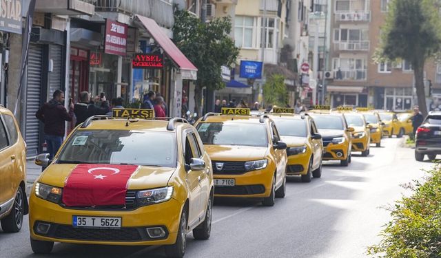 İzmir'de öldürülen taksici son yolculuğuna uğurlandı