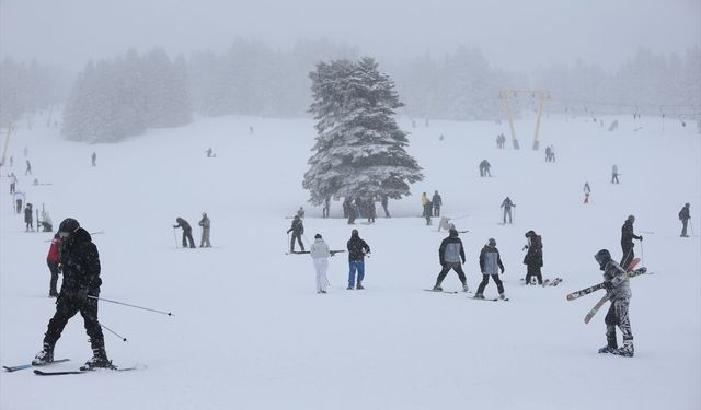 Uludağ'da sezonun bayram ve ara tatille zirvede kapanması bekleniyor