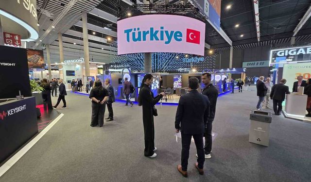 Barselona'da yapay zekalı 'metal yaka' sahaya iniyor