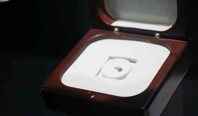 Dünyanın en küçük kitabı İzmir'de