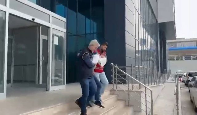 FETÖ yalanıyla dolandırıcılık: Sahte polis altın dolu çantayla kaçarken yakalandı
