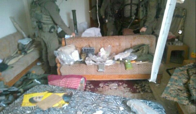 İsrail, Lübnan'da Hizbullah'a ait silah deposunu vurdu: 2 ölü