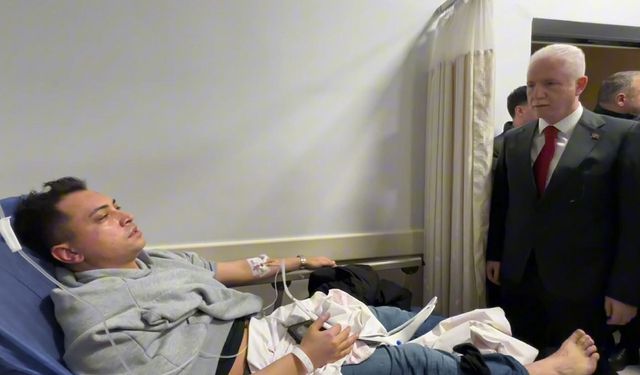 İstanbul Valisi Davut Gül, yaralı polis memurlarını ziyaret etti