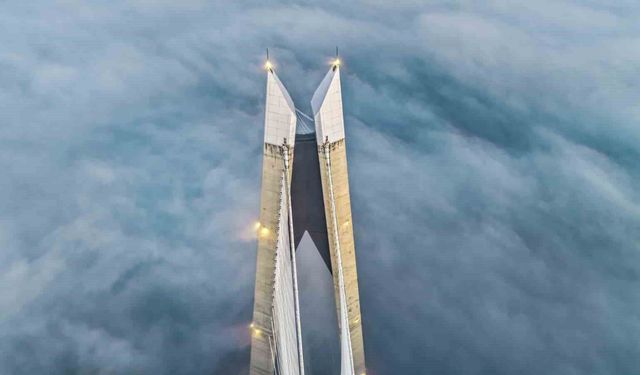 İstanbul'da sabahın ilk ışıklarıyla mest eden görüntü