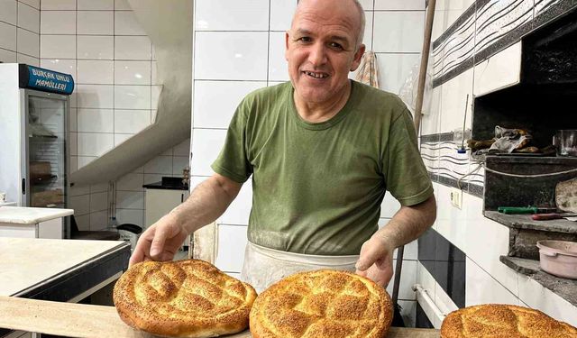 Ramazan pidelerini 180 derecede oruç tutarak yapıyorlar