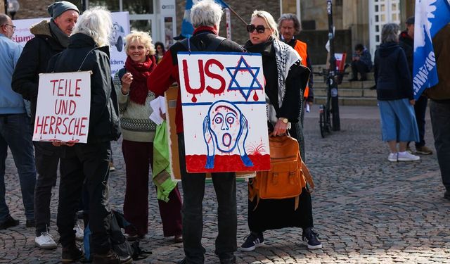 Almanya'da Volkswagen'in İsrail için silah üreteceği iddiası Osnabrück'te protesto edildi