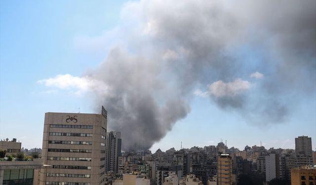 İsrail ordusu Lübnan'ın başkenti Beyrut'a şiddetli hava saldırıları düzenliyor