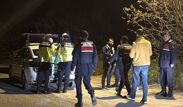 Karabük'te jandarmanın 'dur' ihtarına uymayan sürücü kovalamacayla yakalandı