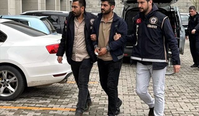 Kırıkkale'de kız kardeşlerini ve erkek arkadaşını hastanede bıçakla yaralayan 3 kardeş adliyede