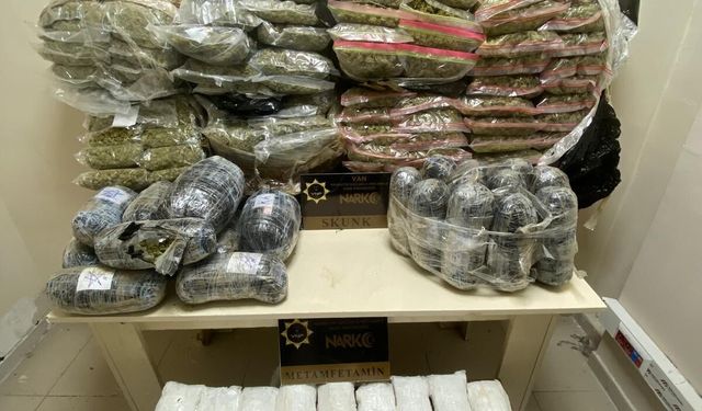 Van'da 89 kilo 434 gram uyuşturucu ele geçirildi