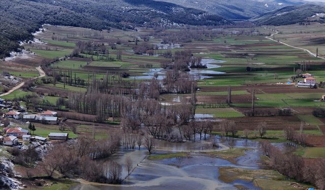 Yozgat'ta sağanak taşkına neden oldu