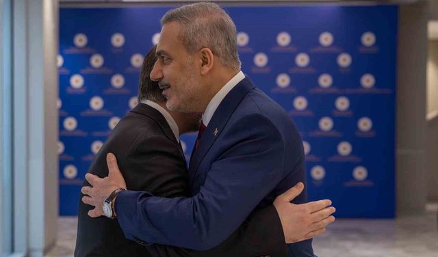 Dışişleri Bakanı Fidan, Suriyeli mevkidaşı ile bir araya geldi